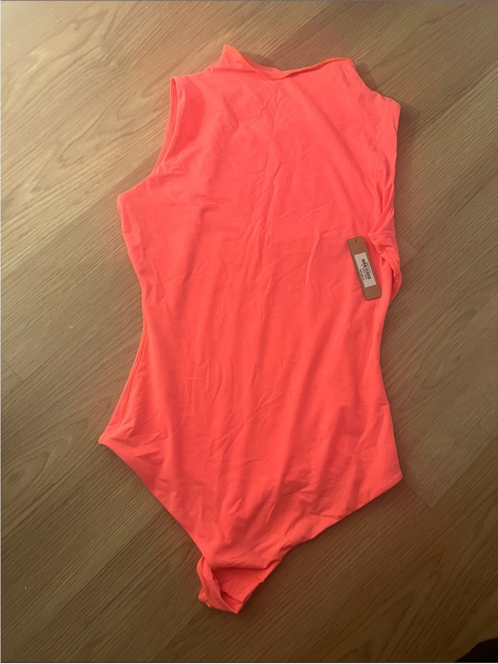 Viral🎉NWT SKIMS NEON CORAL FITS EVERYONE BODYSUIT 🎉